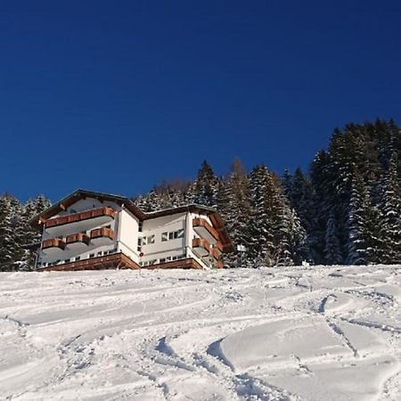 Hotel Hahnbaum St. Johann im Pongau Exterior foto