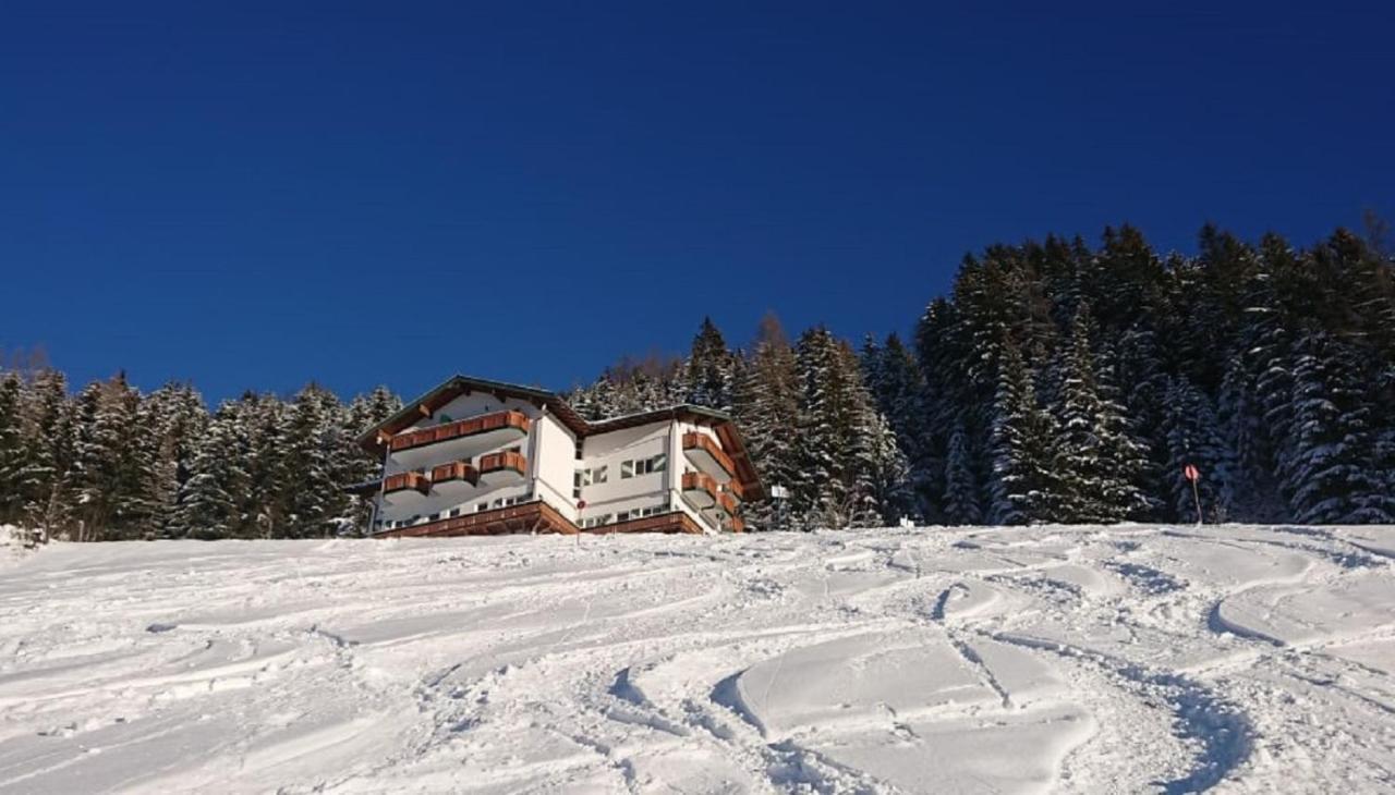 Hotel Hahnbaum St. Johann im Pongau Exterior foto