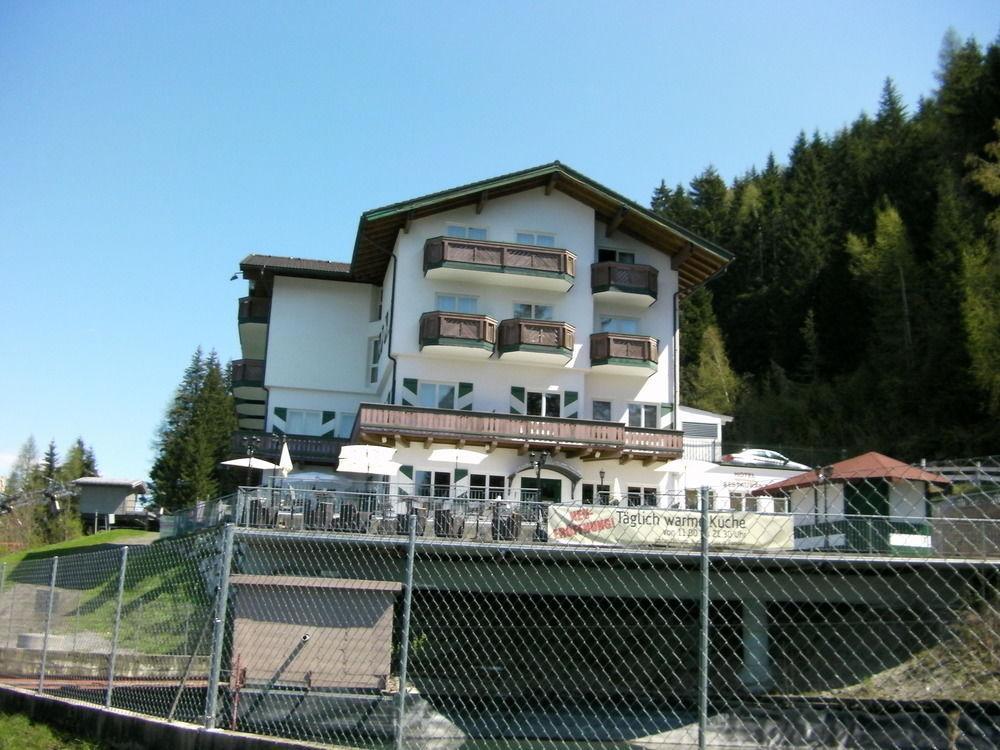 Hotel Hahnbaum St. Johann im Pongau Exterior foto