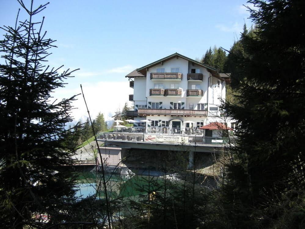 Hotel Hahnbaum St. Johann im Pongau Exterior foto