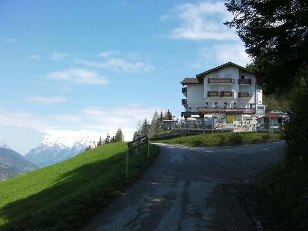 Hotel Hahnbaum St. Johann im Pongau Exterior foto