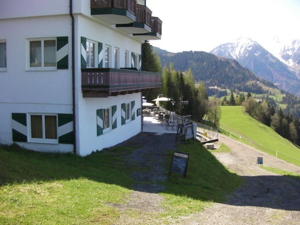 Hotel Hahnbaum St. Johann im Pongau Exterior foto