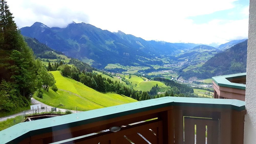 Hotel Hahnbaum St. Johann im Pongau Exterior foto