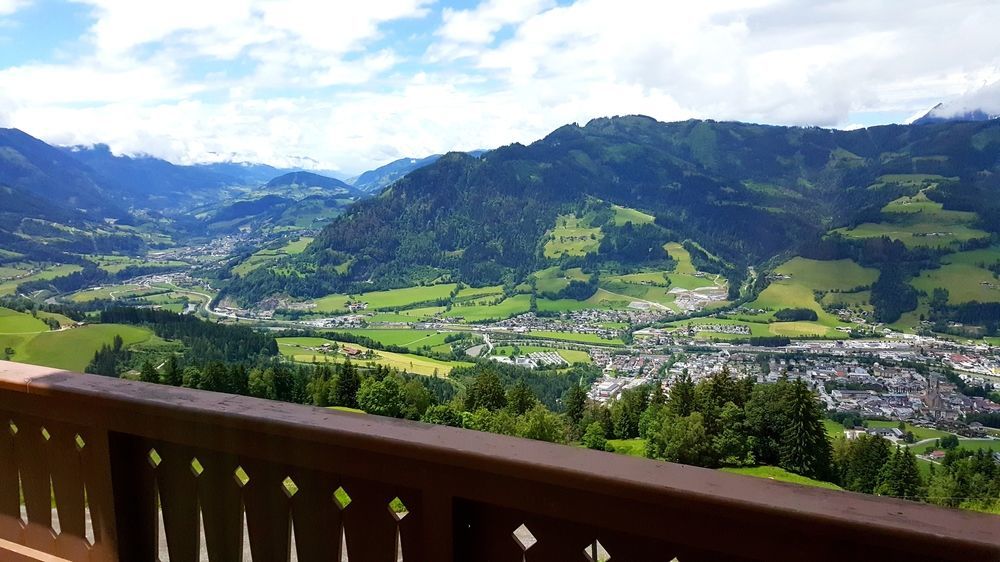 Hotel Hahnbaum St. Johann im Pongau Exterior foto